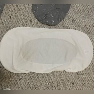 Snoo bassinet sheet gently used like new